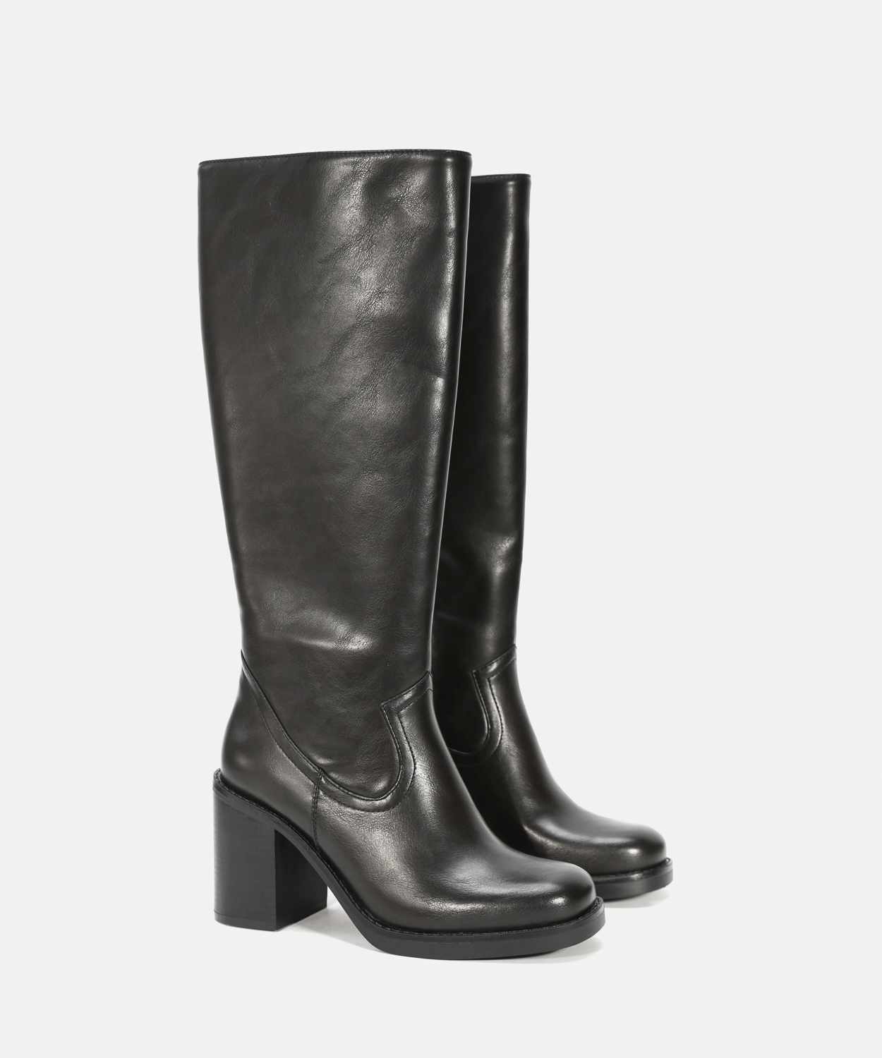 Botas negras ca&ntilde;a alta tac&oacute;n  image number null